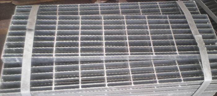 上海订做 镀锌钢格板 水沟盖板 格栅板 踏步板 水渠盖板