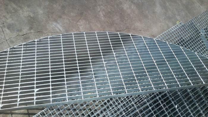 热镀锌钢格板 洗车房 楼梯脚踏步 地沟水沟井盖板 格栅板 格栏板
